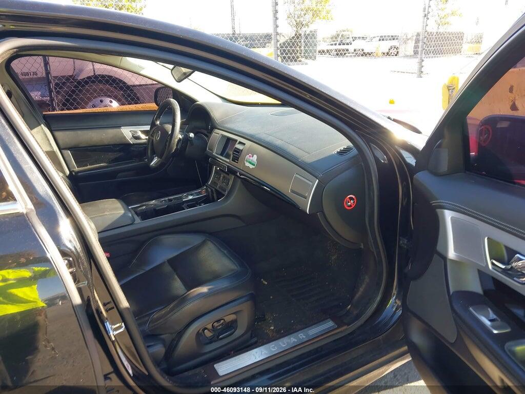 SAJWA0HB8CLS42262 2012 JAGUAR XF photo no. 5