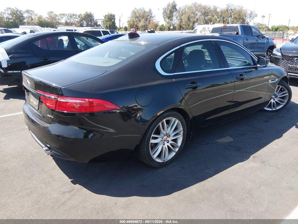 SAJBE4BV3GCY08928 2016 JAGUAR XF photo no. 4