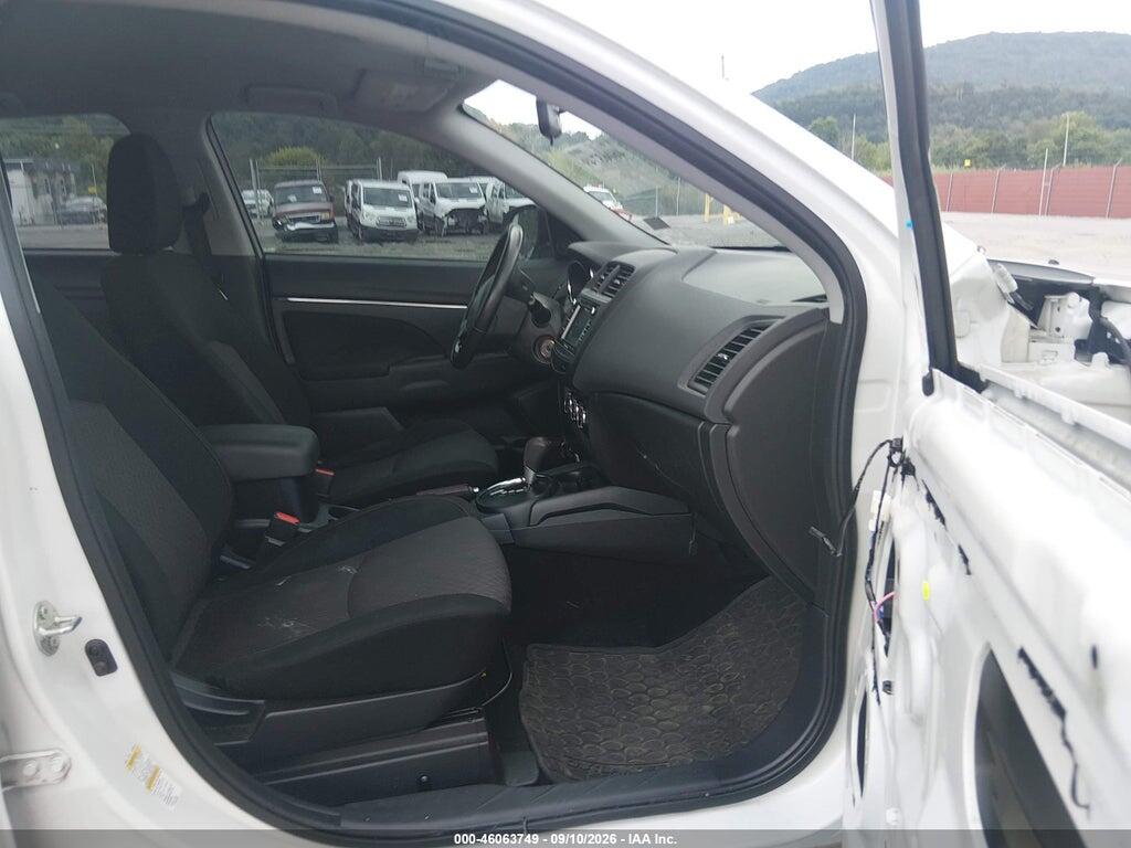 JA4AR3AU6HZ067877 2017 MITSUBISHI OUTLANDER SPORT photo no. 5