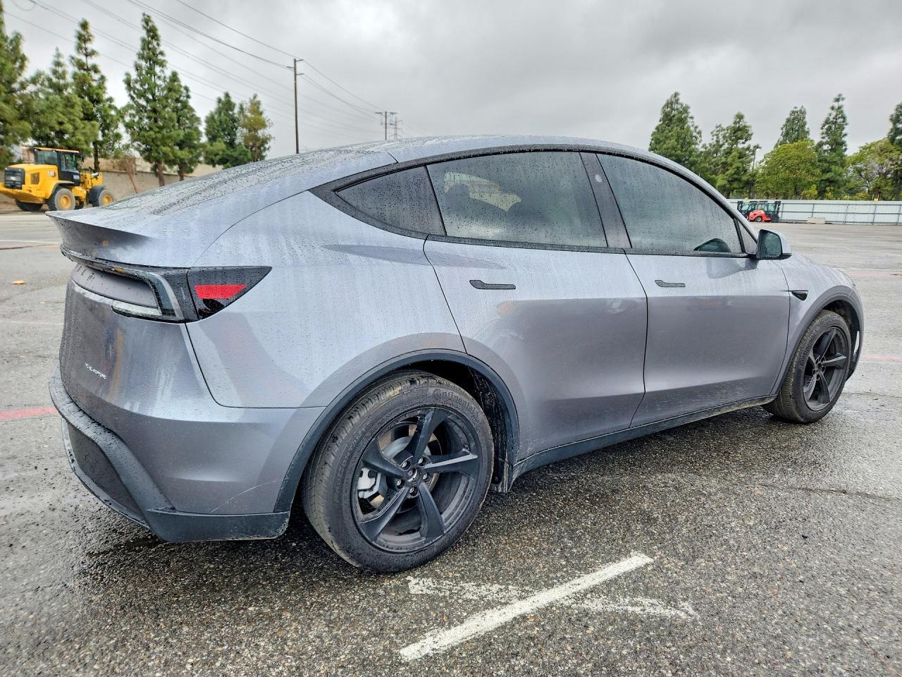 7SAYGDEE5TF358620 2026 TESLA MODEL Y photo no. 3
