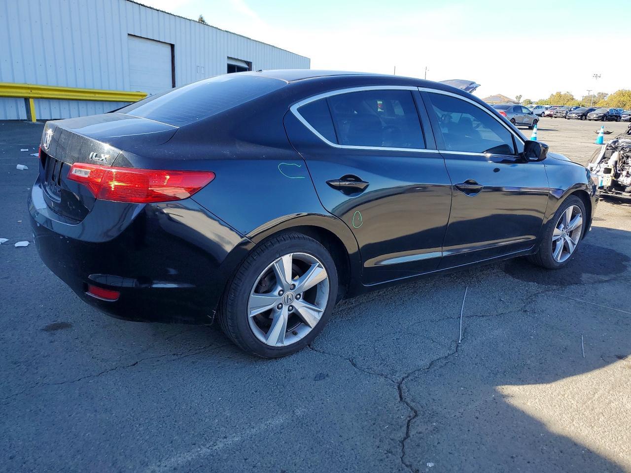 19VDE1F79EE005735 2014 ACURA ILX photo no. 3
