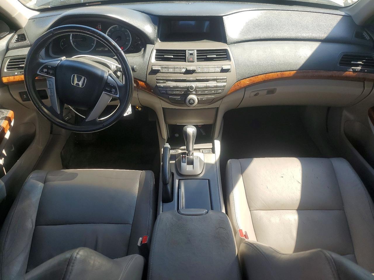 1HGCP3F83CA019049 2012 HONDA ACCORD photo no. 8