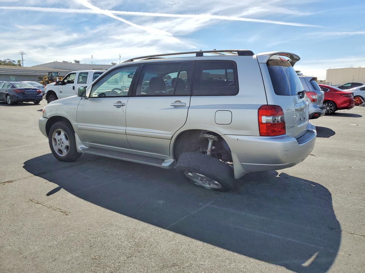 JTEEP21A040007102 2004 TOYOTA HIGHLANDER photo no. 2