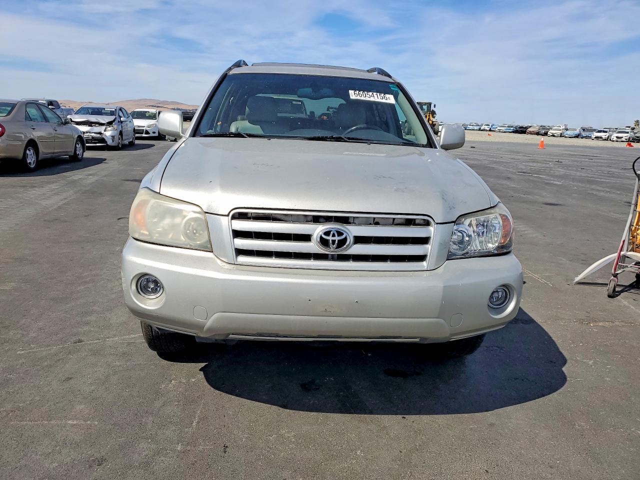 JTEEP21A040007102 2004 TOYOTA HIGHLANDER photo no. 5