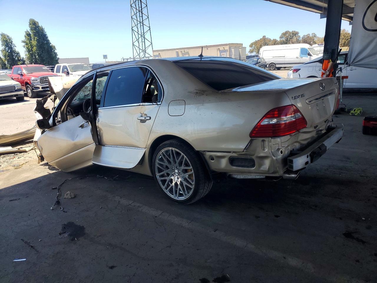 JTHBN36F940163547 2004 LEXUS LS photo no. 2