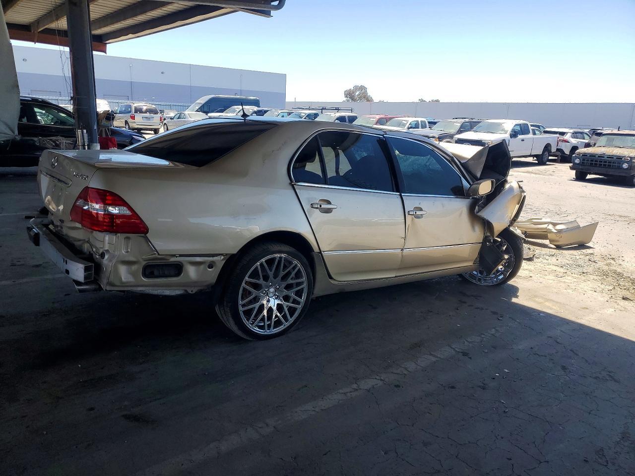 JTHBN36F940163547 2004 LEXUS LS photo no. 3