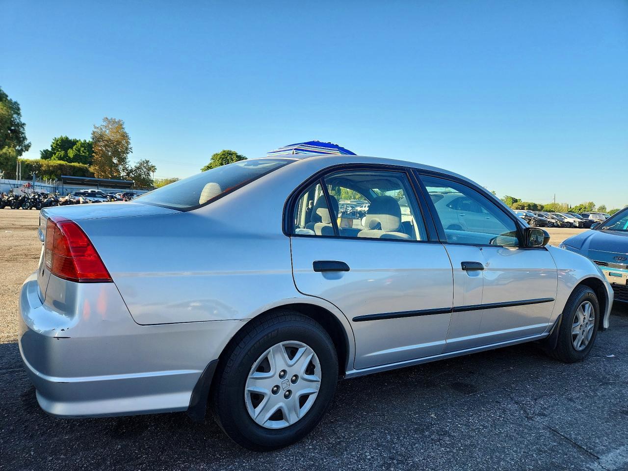 2HGES15104H582885 2004 HONDA CIVIC photo no. 3
