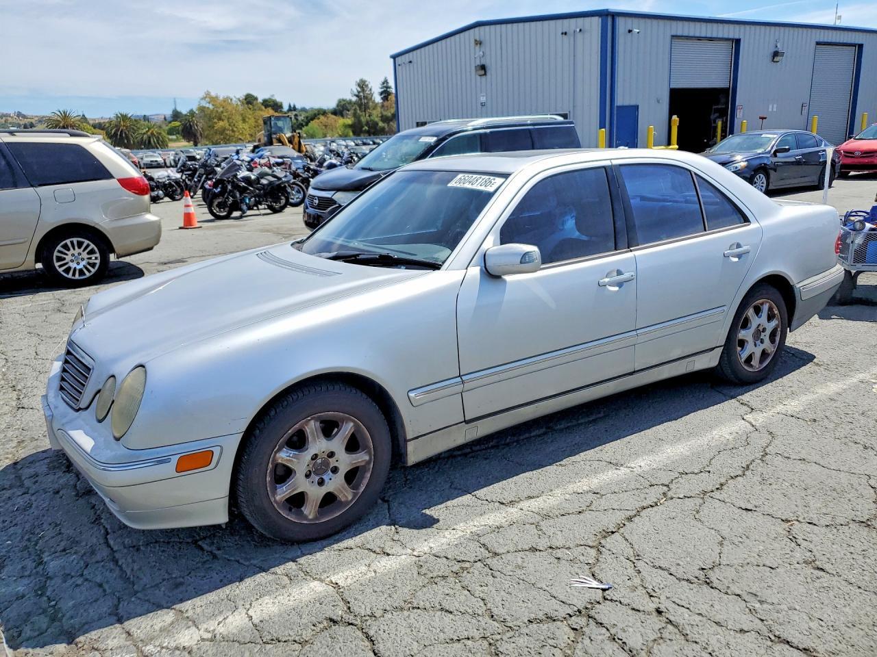 2000 MERCEDES-BENZ E WDBJF65J9YB167107