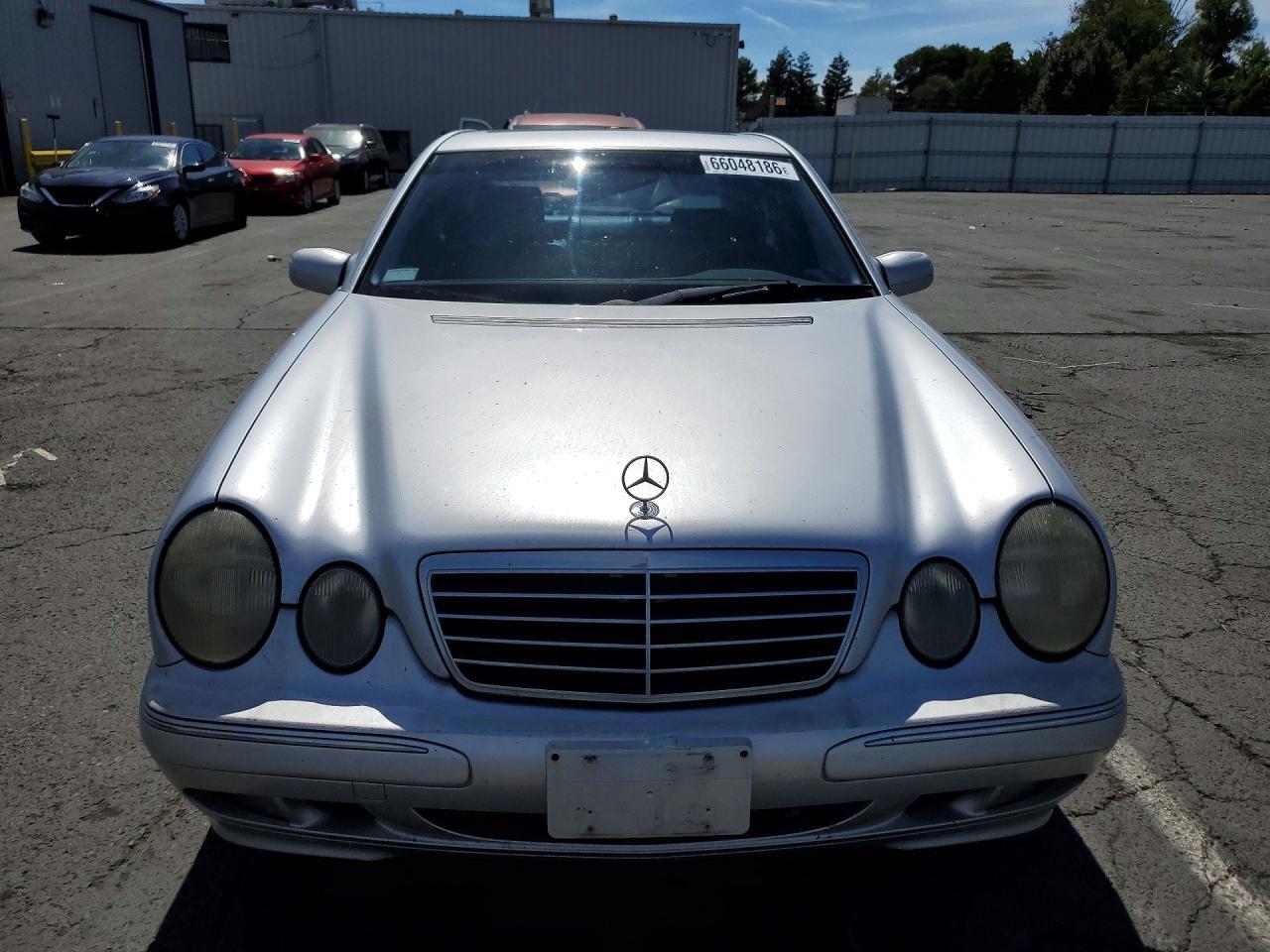 WDBJF65J9YB167107 2000 MERCEDES-BENZ E photo no. 5