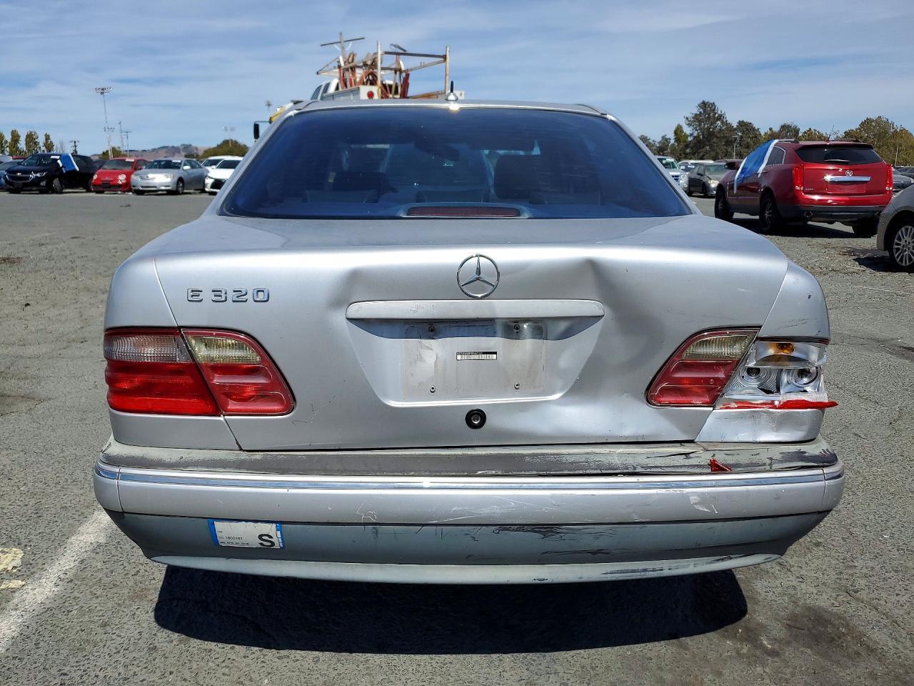 WDBJF65J9YB167107 2000 MERCEDES-BENZ E photo no. 6