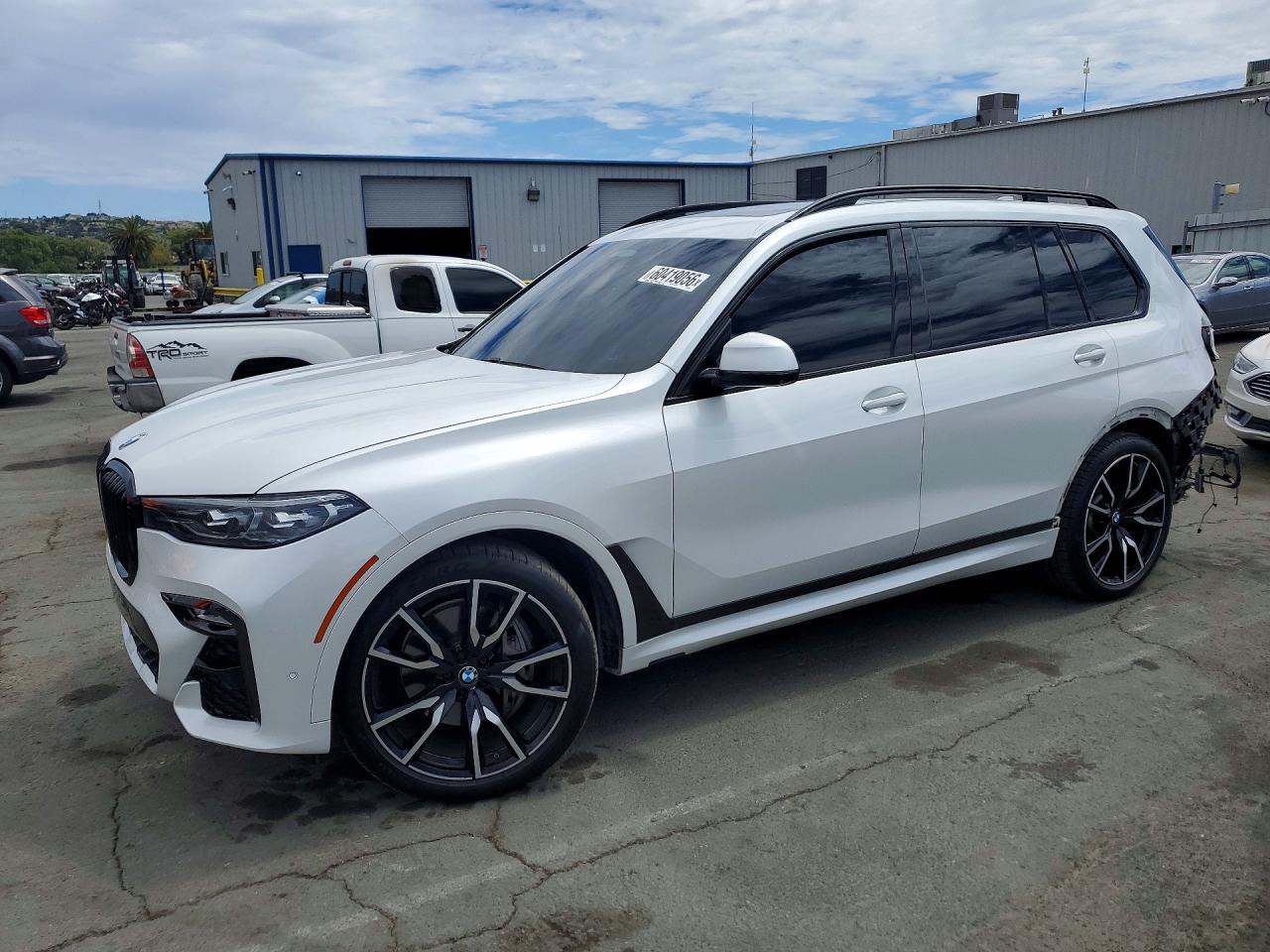 2019 BMW X7 5UXCX4C57KLS37284
