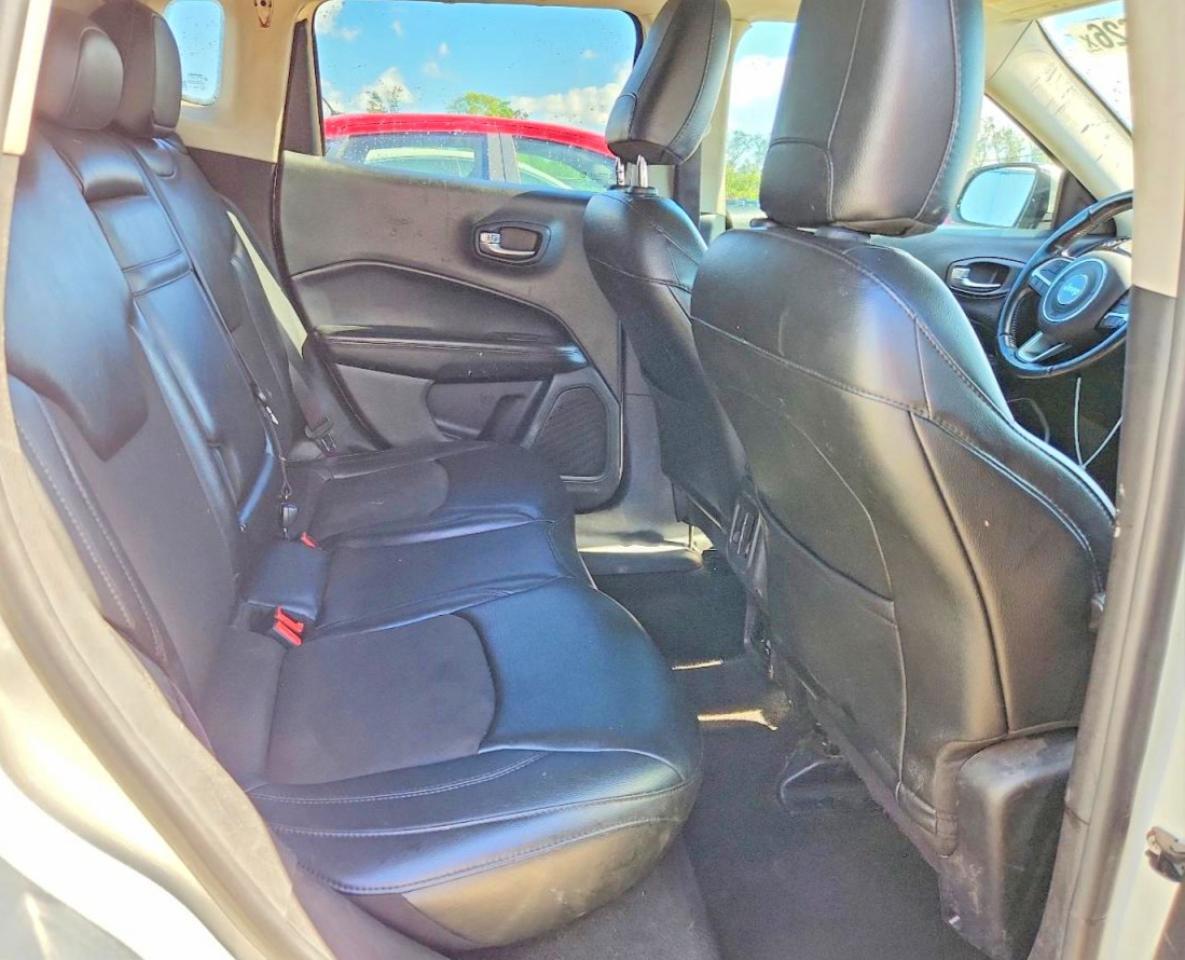 3C4NJDBB8JT453490 2018 JEEP COMPASS photo no. 11