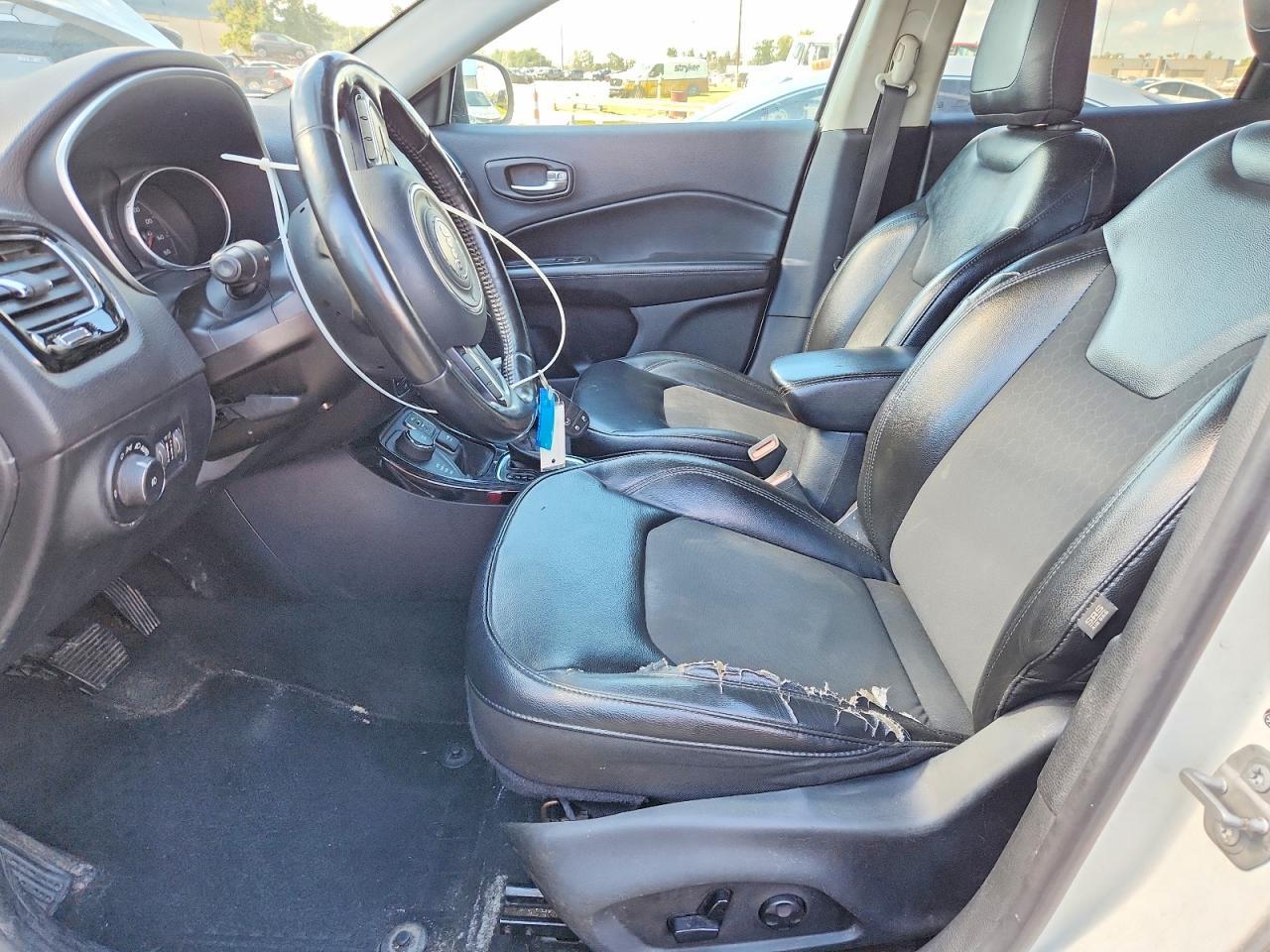 3C4NJDBB8JT453490 2018 JEEP COMPASS photo no. 7