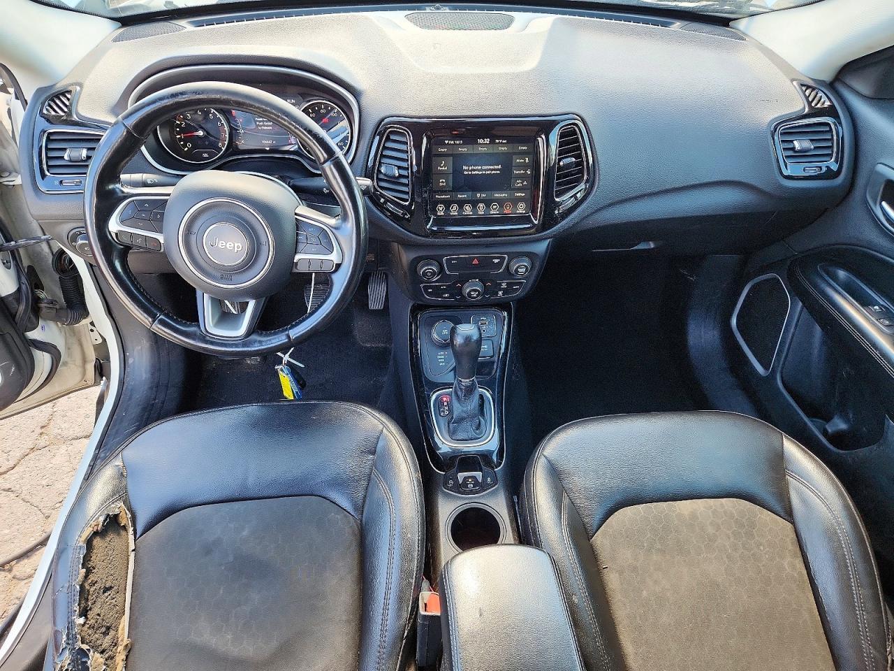 3C4NJDBB8JT453490 2018 JEEP COMPASS photo no. 8