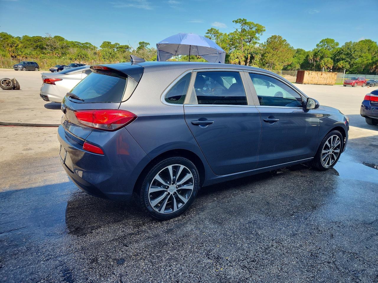 KMHH35LE3JU070452 2018 HYUNDAI ELANTRA GT photo no. 3