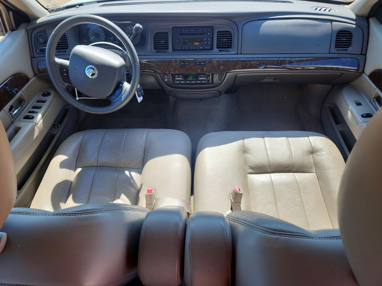 2MEBM7FV9BX610085 2011 MERCURY GRAND MARQUIS photo no. 8