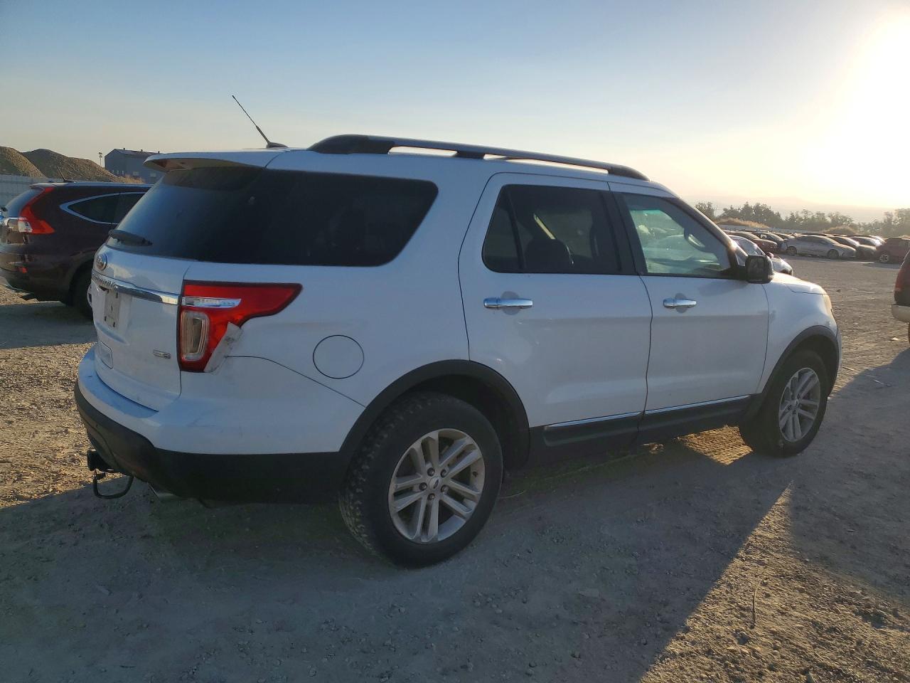 1FM5K8D88DGC87479 2013 FORD EXPLORER photo no. 3