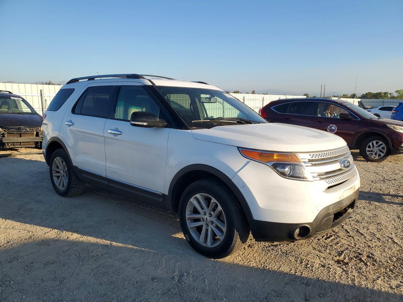 1FM5K8D88DGC87479 2013 FORD EXPLORER photo no. 4