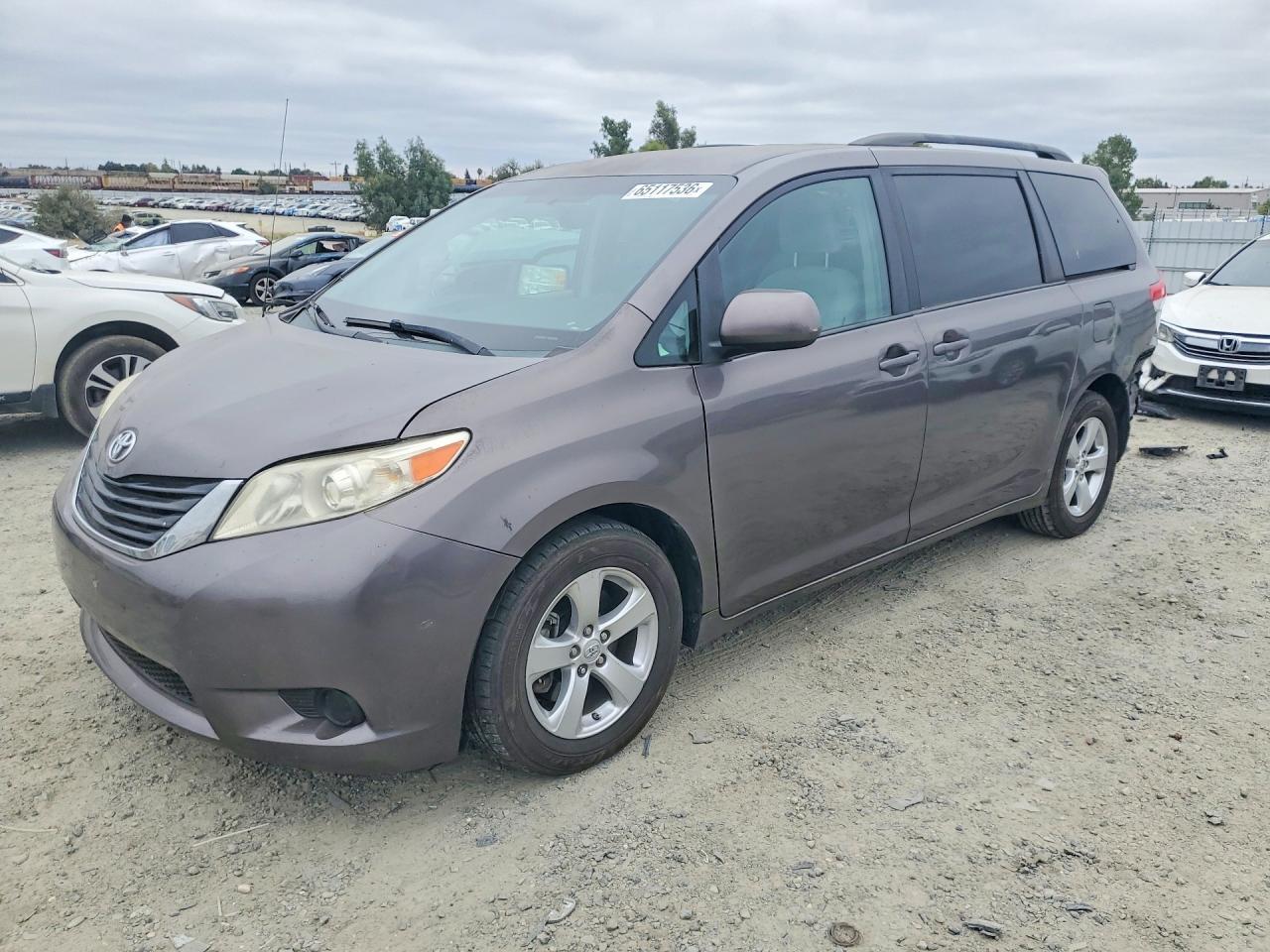 2013 TOYOTA SIENNA 5TDKK3DCXDS403849