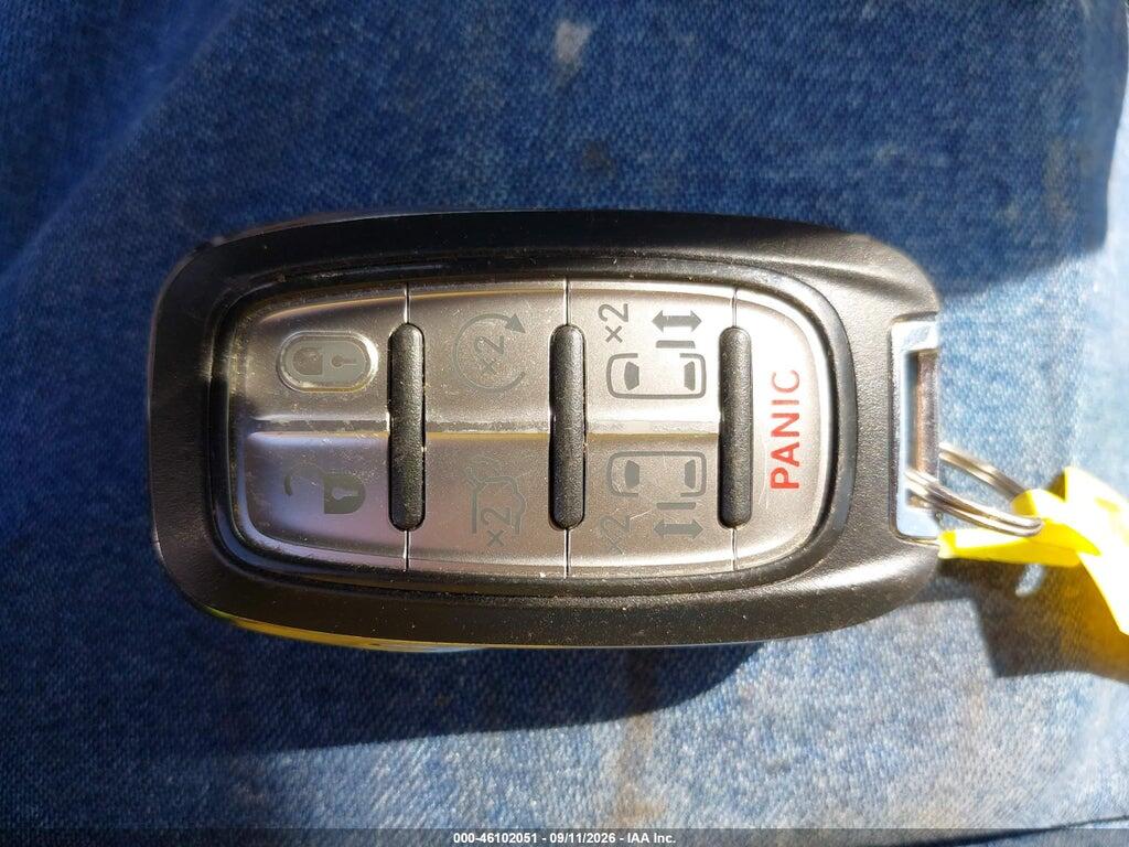 2C4RC1DG9LR257227 2020 CHRYSLER VOYAGER photo no. 11