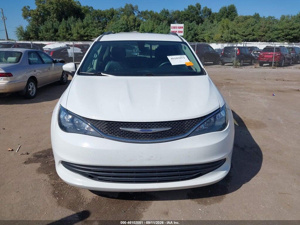 2C4RC1DG9LR257227 2020 CHRYSLER VOYAGER photo no. 12