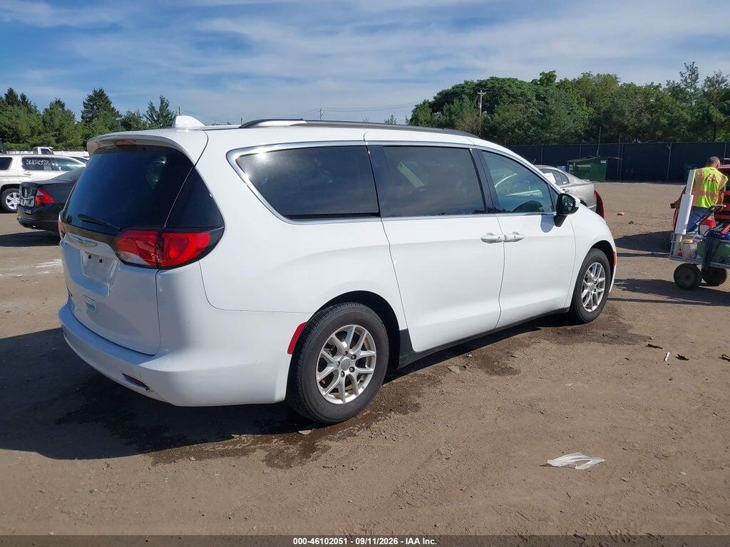 2C4RC1DG9LR257227 2020 CHRYSLER VOYAGER photo no. 4