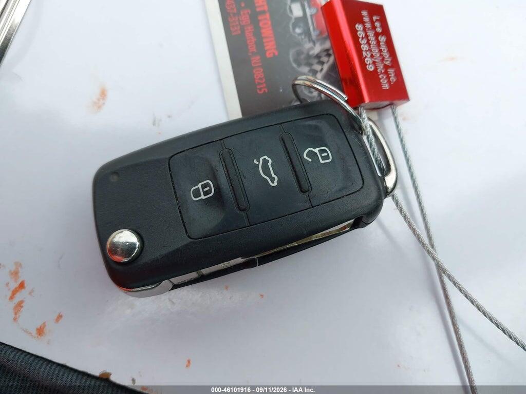 3VWFD7AT4JM706061 2018 VOLKSWAGEN BEETLE photo no. 11