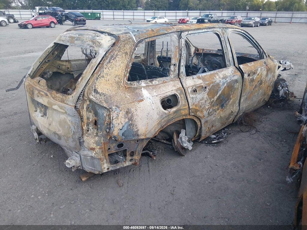 YV4A22PK5K1511814 2019 VOLVO XC90 photo no. 4