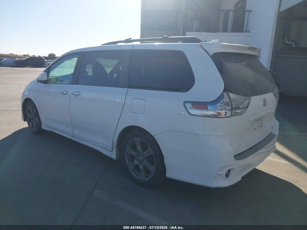 5TDXZ3DC8JS903568 2018 TOYOTA SIENNA photo no. 3