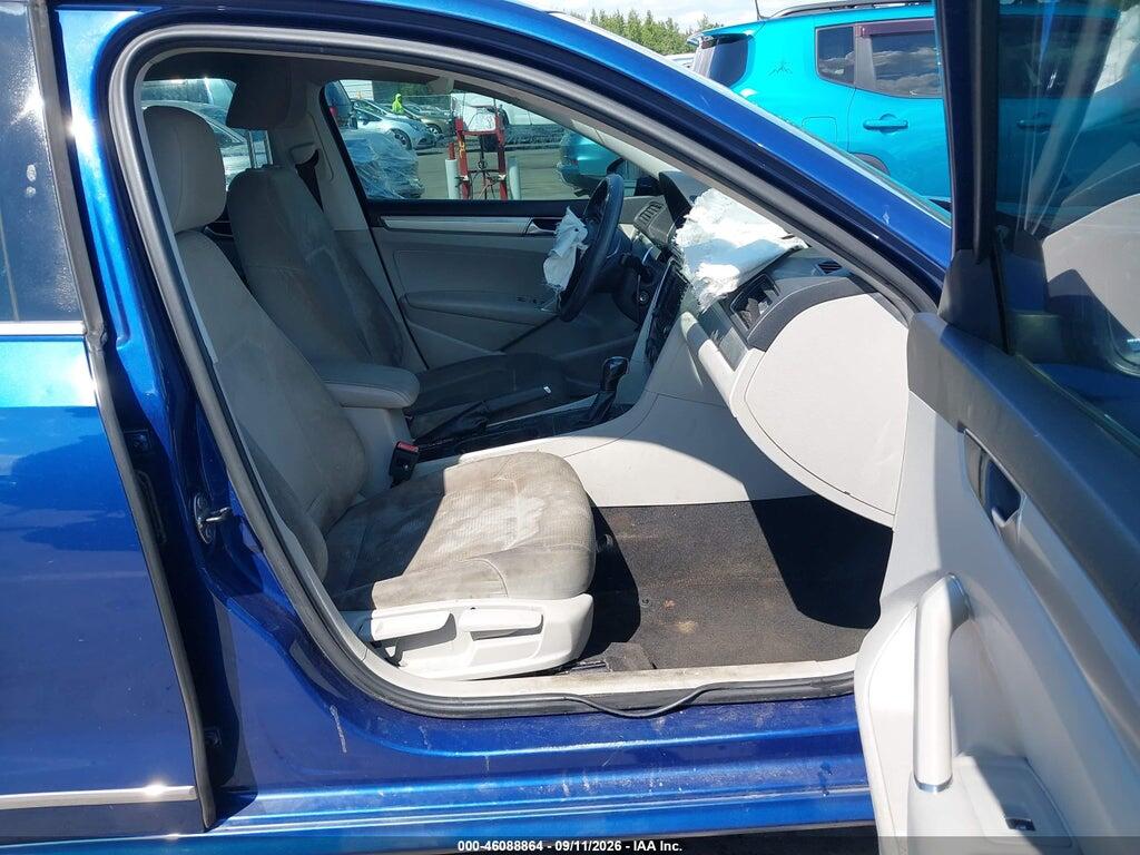 1VWAT7A3XGC038712 2016 VOLKSWAGEN PASSAT photo no. 5