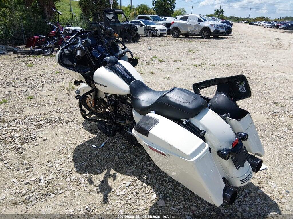 1HD1KTC15JB625695 2018 HARLEY-DAVIDSON FLTRXS photo no. 3