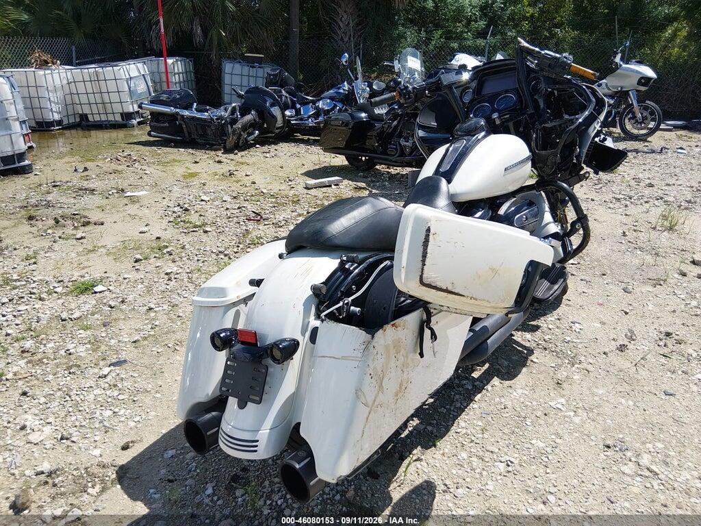 1HD1KTC15JB625695 2018 HARLEY-DAVIDSON FLTRXS photo no. 4