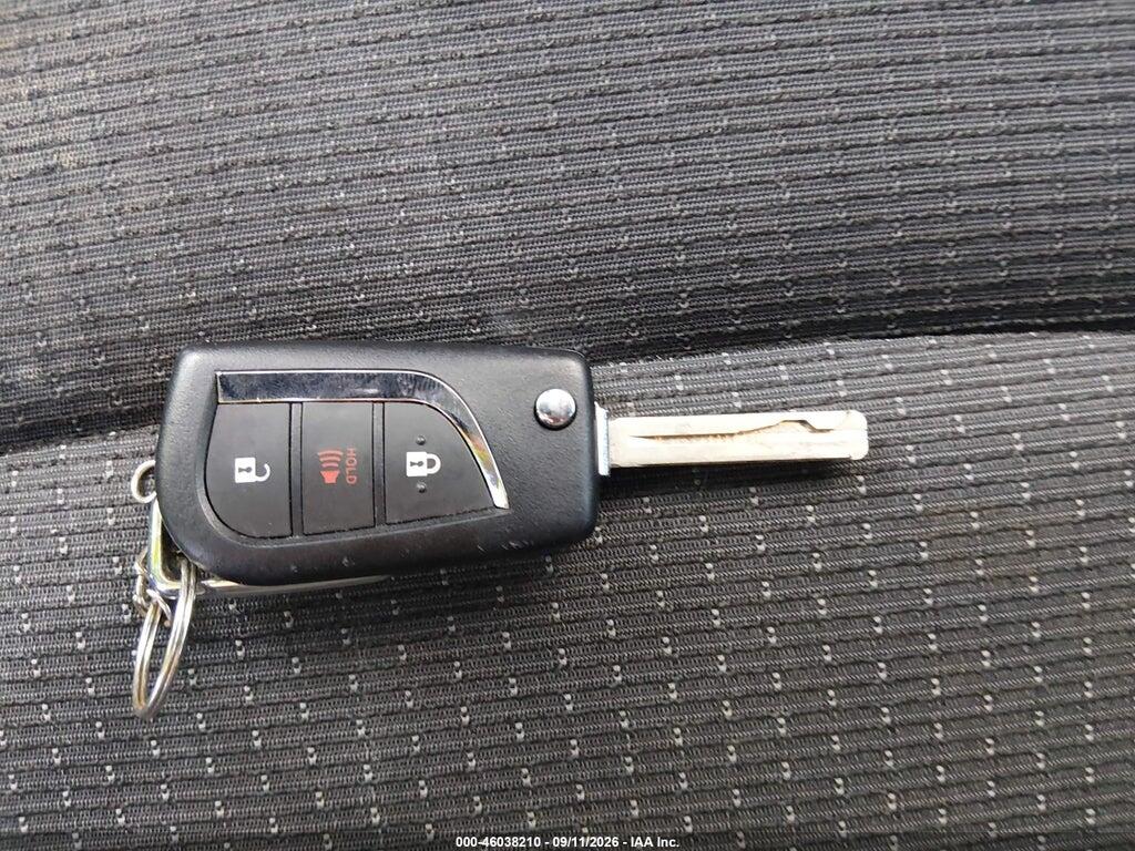 JTNKHMBX8J1011631 2018 TOYOTA C-HR photo no. 11