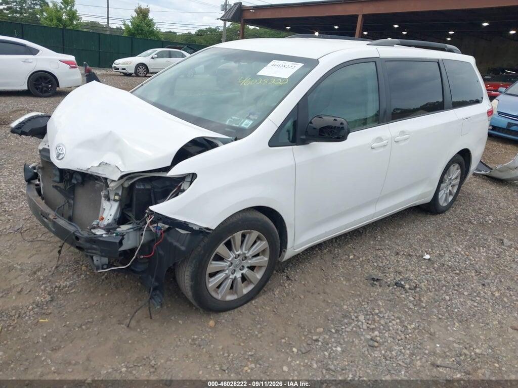 5TDJK3DC7ES082009 2014 TOYOTA SIENNA photo no. 2