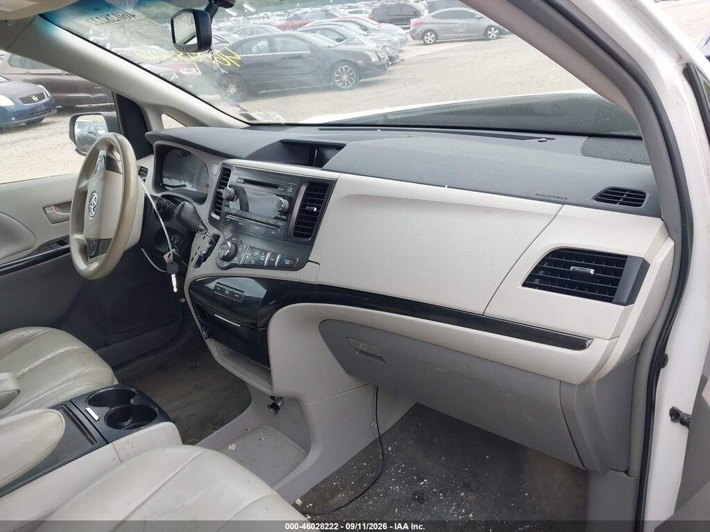 5TDJK3DC7ES082009 2014 TOYOTA SIENNA photo no. 5
