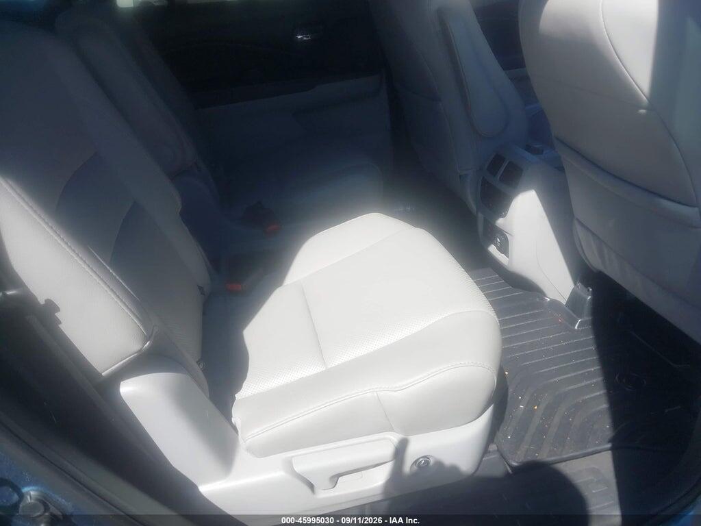 5FNYF6H07HB059746 2017 HONDA PILOT photo no. 8