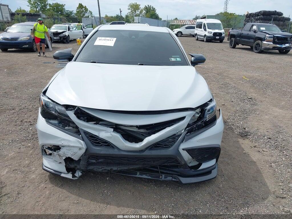 2024 TOYOTA CAMRY SE — Фото 12 из 16