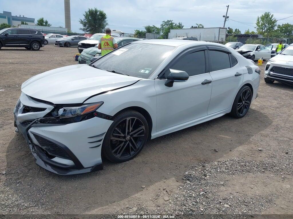 2024 TOYOTA CAMRY SE — Фото 2 из 16