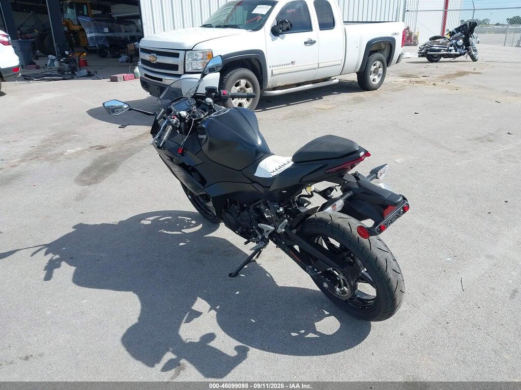 ML5EXGH15TDAC0516 2026 KAWASAKI EX500 photo no. 3