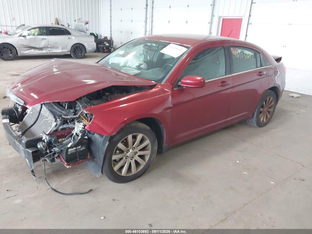 1C3BC1FBXBN575988 2011 CHRYSLER 200 photo no. 2