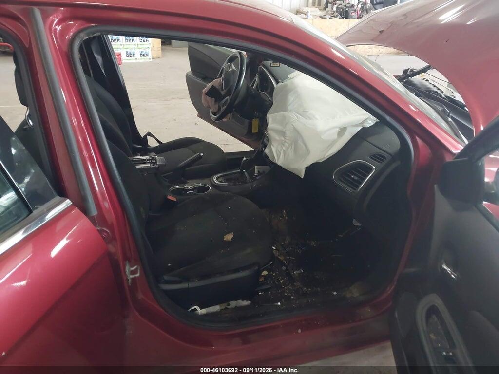 1C3BC1FBXBN575988 2011 CHRYSLER 200 photo no. 5