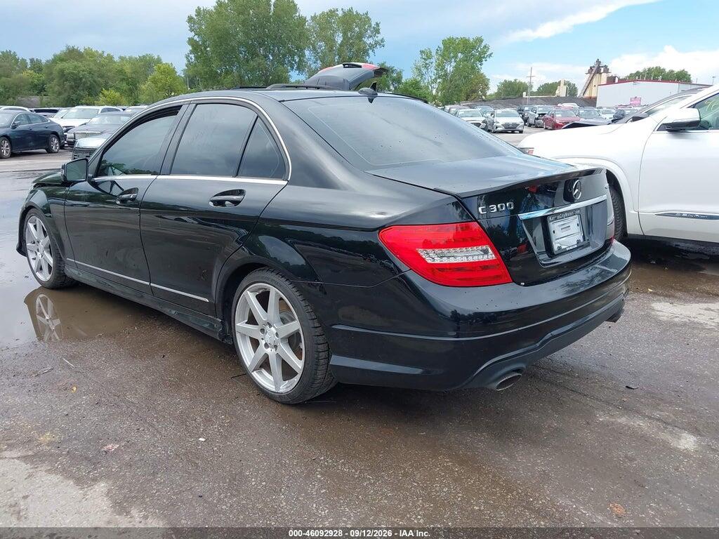 WDDGF8BB0CA672669 2012 MERCEDES-BENZ C 300 photo no. 3