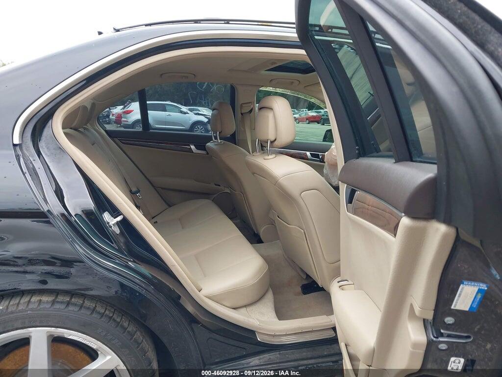 WDDGF8BB0CA672669 2012 MERCEDES-BENZ C 300 photo no. 8