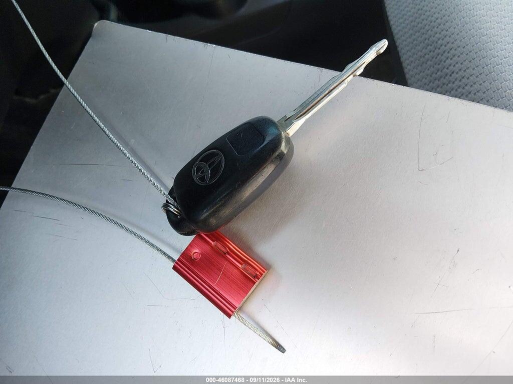 JTDKDTB30C1013898 2012 TOYOTA PRIUS C photo no. 11