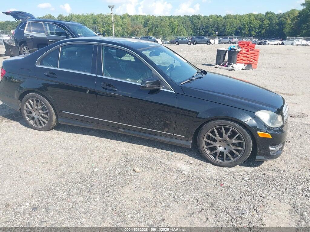 2012 MERCEDES-BENZ C 300 WDDGF8BB9CA692712