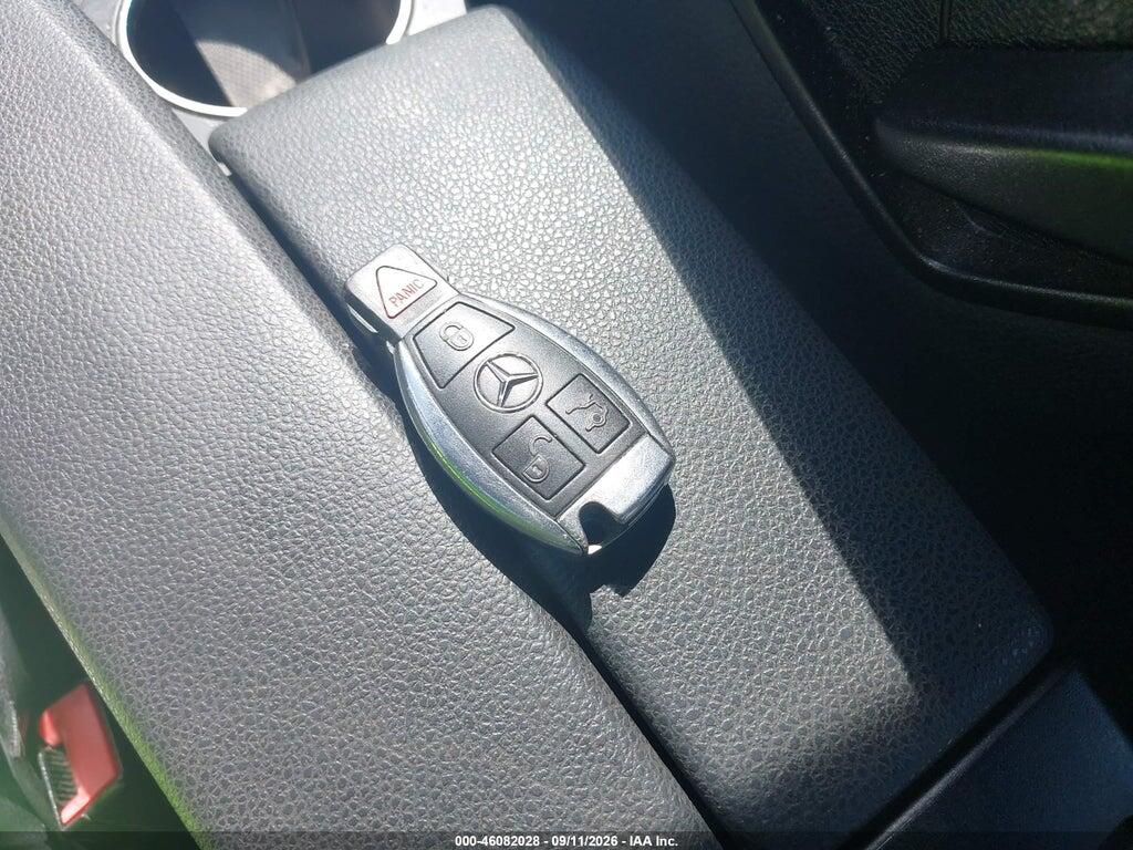 WDDGF8BB9CA692712 2012 MERCEDES-BENZ C 300 photo no. 11