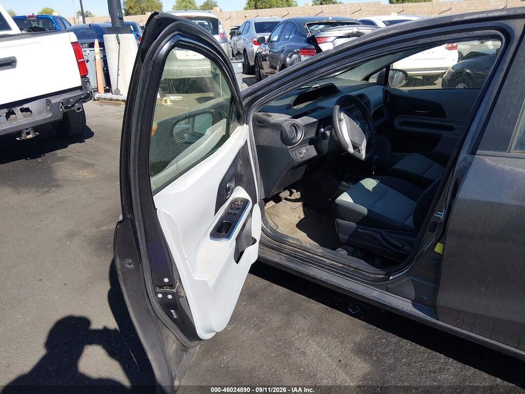 JTDKDTB34C1517287 2012 TOYOTA PRIUS C photo no. 5