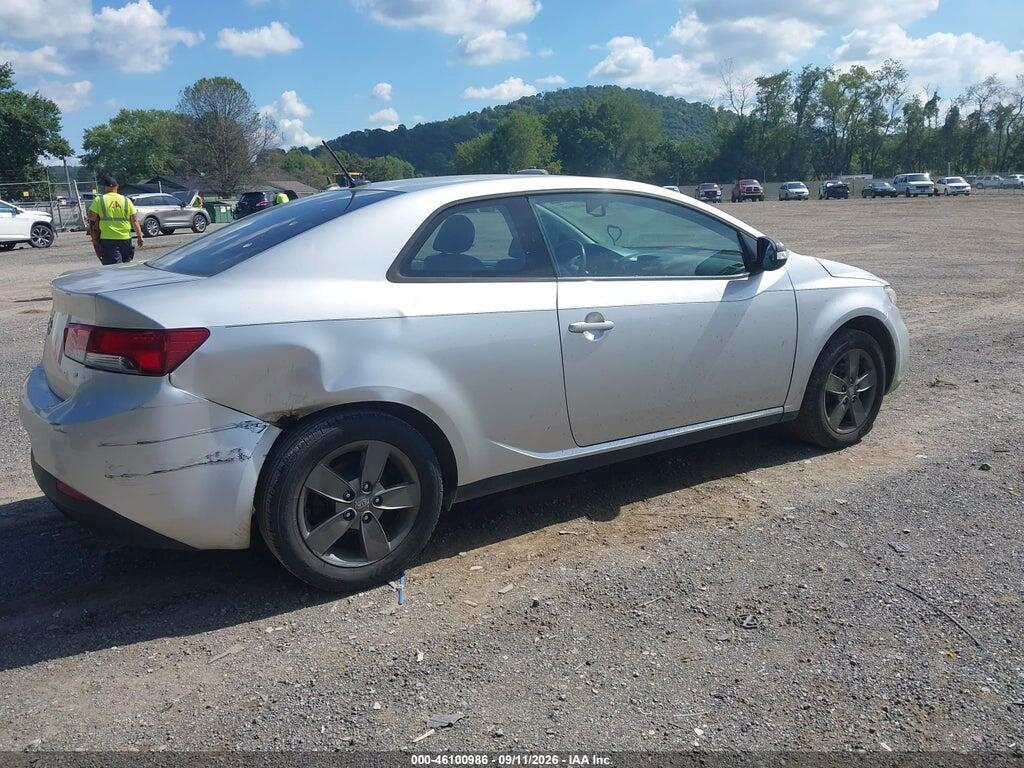 KNAFU6A2XA5191736 2010 KIA FORTE KOUP photo no. 4