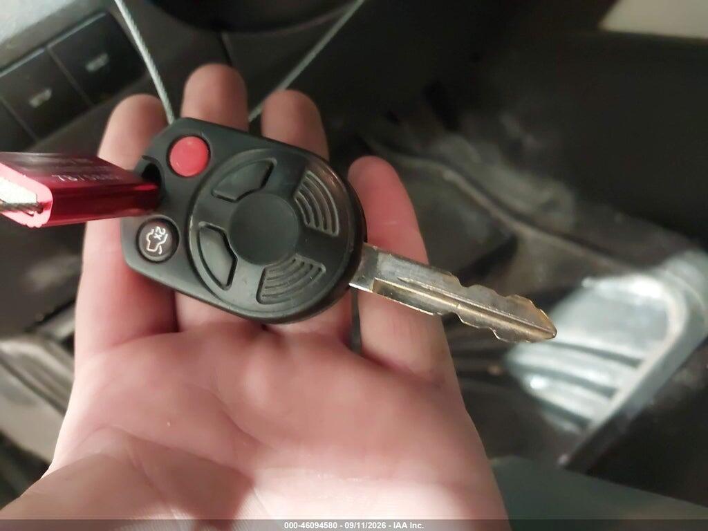 1FMCU93Z18KD58218 2008 FORD ESCAPE photo no. 11