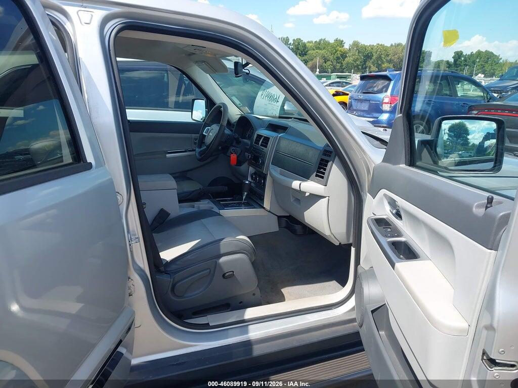 1J8GN58K38W204179 2008 JEEP LIBERTY photo no. 5